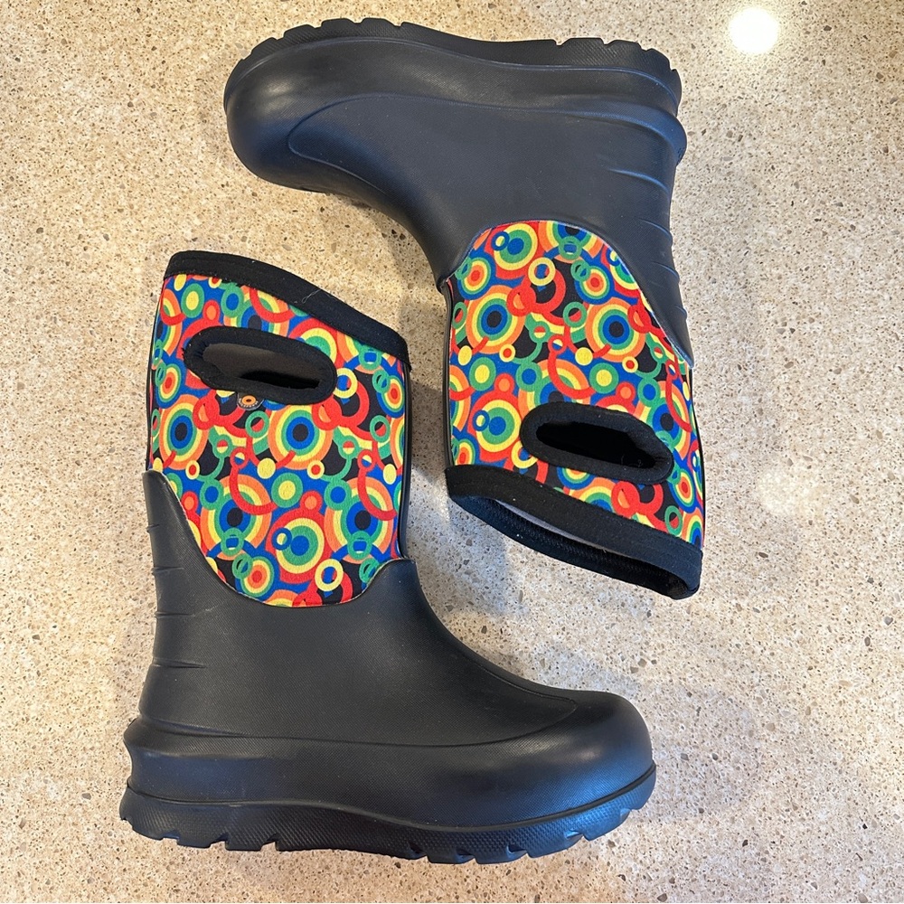BOGS NEO-CLASSIC CIRCLE GEO 3‎ Season Waterproof Black Rain Boots Kid Youth Sz 1